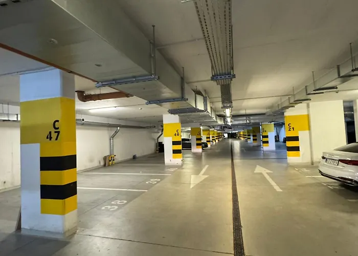 Lubelska Skyres View & Free Parking *